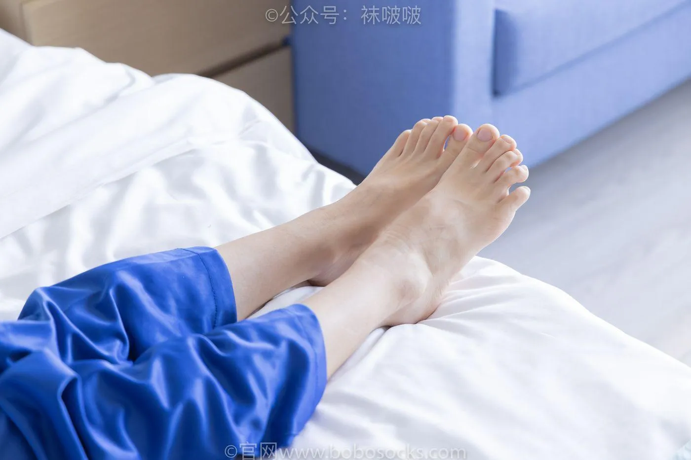 [BoBoSocks袜啵啵]NO.039 小奶熊-校服、vans帆布鞋、短白棉袜、裸足 [154P]插图8